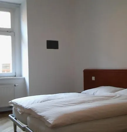 Plzenska 26